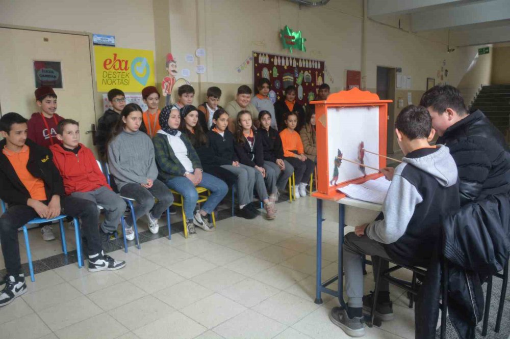 ORDU'NUN ÜNYE İLÇESİ İNKUR ORTAOKULU ÖĞRETMENLERİ VE ÖĞRENCİLERİ TARAFINDAN RAMAZAN'IN MANEVİ İKLİMİNİN EĞİTİM SÜRECİNDE DE HİSSETMESİ AMACIYLA "RAMAZAN SOKAĞI" OLUŞTURULDU