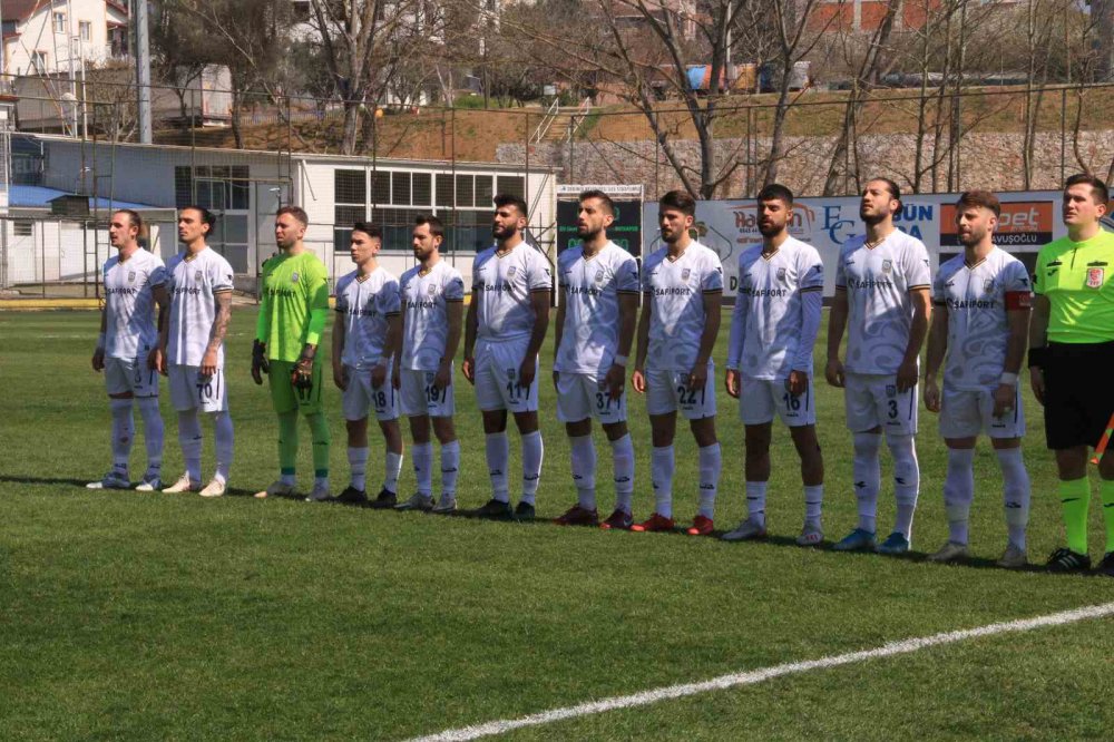 TFF 3. LİG 1. GRUP'TA MÜCADELE EDEN BELEDİYE DERİNCESPOR 25. HAFTA KARŞILAŞMASINDA KONUK ETTİĞİ 52 ORDUSPOR İLE 1-1 BERABERE KALDI