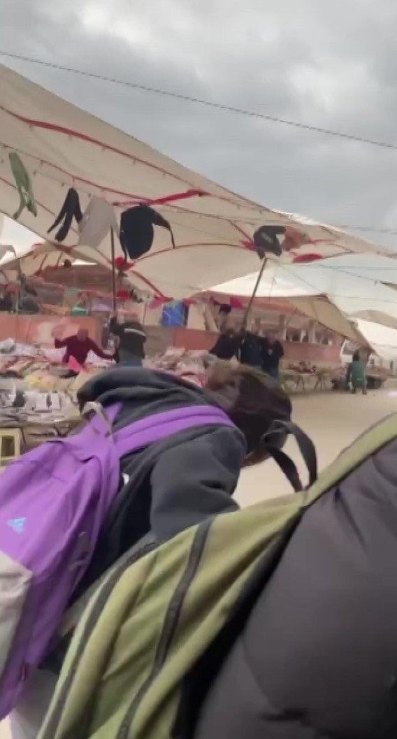 AMASYA’DA FIRTINA SERALARI VE PAZARI VURDU