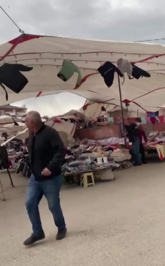 AMASYA’DA FIRTINA SERALARI VE PAZARI VURDU