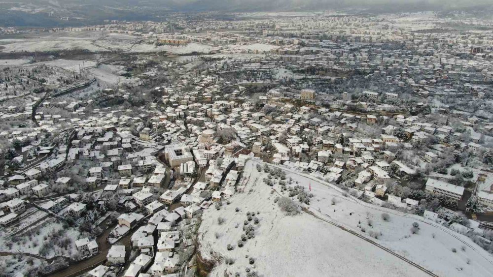 OSMANLI KENTİ SAFRANBOLU KAR MANZARALARIYLA KENDİNE HAYRAN BIRAKIYOR