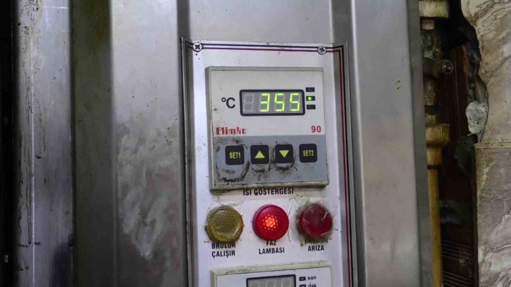 ERZURUM’DA PİDE FİYATLARI YÜZ GÜLDÜRDÜ. ÜLKE GENELİNDE 10 TL VE ÜZERİ FİYATLARDAN SATILAN PİDE ERZURUM'DA 8 LİRADAN SOFRALARA ULAŞIYOR