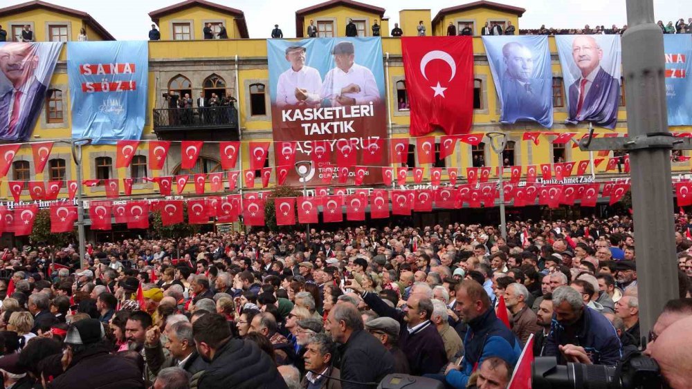 CHP GENEL BAŞKANI KEMAL KILIÇDAROĞLU VE İSTANBUL BÜYÜKŞEHİR BELEDİYE BAŞKANI EKREM İMAMOĞLU TRABZON'DAKİ ATATÜRK ALANI'NDA TRABZONLULAR İLE BULUŞTU