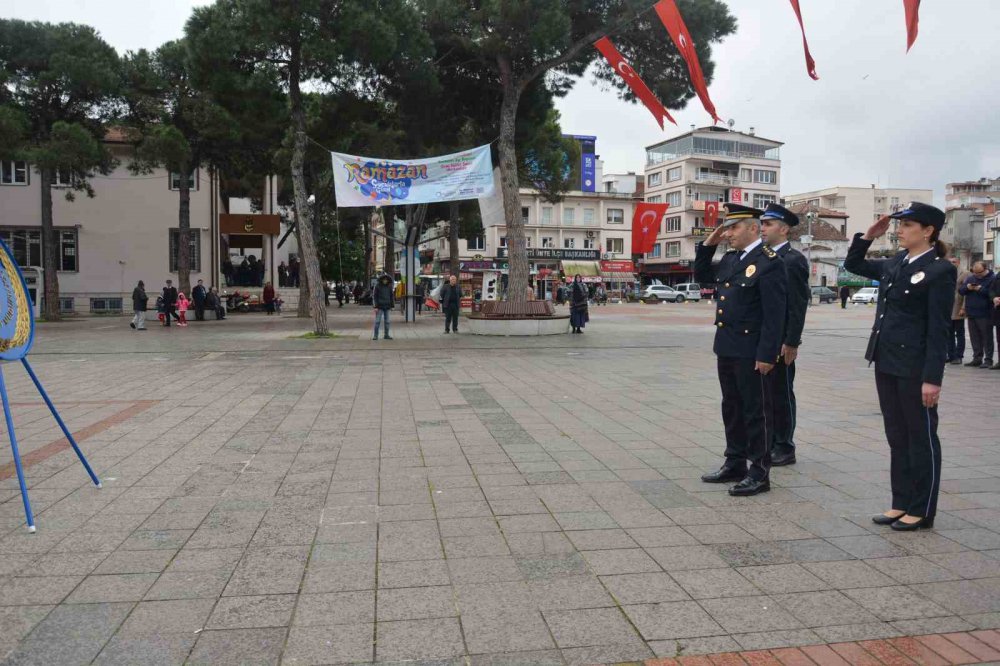 ORDU'NUN ÜNYE İLÇESİNDE TÜRK POLİS TEŞKİLATI'NIN 178. KURULUŞ YIL DÖNÜMÜ DOLAYISIYLA CUMHURİYET MEYDANI'NDA PROGRAM DÜZENLENDİ