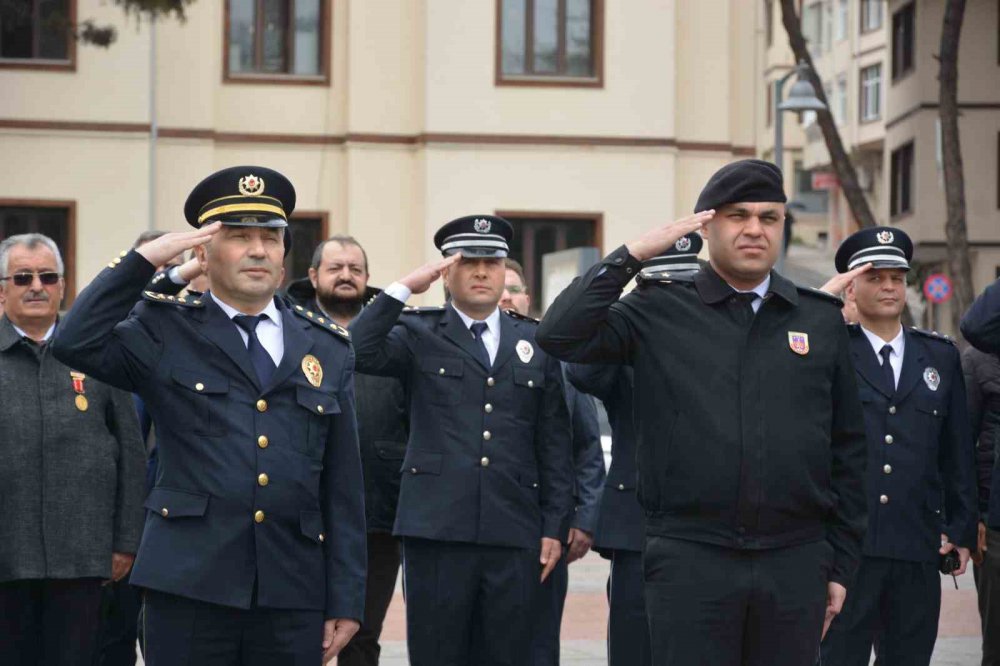 ORDU'NUN ÜNYE İLÇESİNDE TÜRK POLİS TEŞKİLATI'NIN 178. KURULUŞ YIL DÖNÜMÜ DOLAYISIYLA CUMHURİYET MEYDANI'NDA PROGRAM DÜZENLENDİ