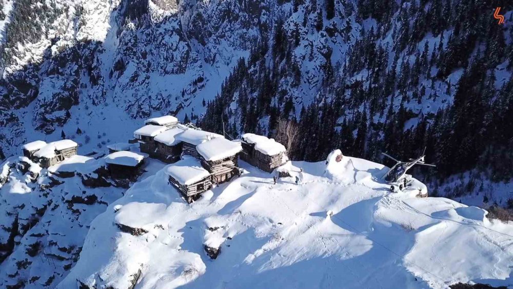 BU YIL 300 SPORCU HELSİKİ HEYECANINI KAÇKARLAR’DA YAŞADI. KAÇKARLAR'DA YILLARDIR YAPILAN VE DÜNYANIN ELİT SPORLARI ARASINDA YER ALAN HELİSKİ'NİN BU YILKİ FAALİYETLERİ BU HAFTA SON BULACAK