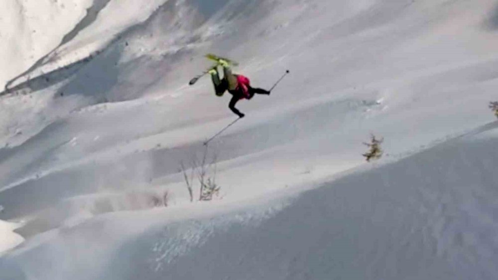 BU YIL 300 SPORCU HELSİKİ HEYECANINI KAÇKARLAR’DA YAŞADI. KAÇKARLAR'DA YILLARDIR YAPILAN VE DÜNYANIN ELİT SPORLARI ARASINDA YER ALAN HELİSKİ'NİN BU YILKİ FAALİYETLERİ BU HAFTA SON BULACAK