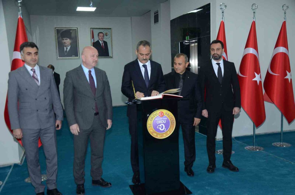 MİLLİ EĞİTİM BAKANI VE AK PARTİ ORDU MİLLETVEKİLİ ADAYI MAHMUT ÖZER : "YIL SONUNA KADAR TÜM KÖY OKULLARINI HIZLI BİR ŞEKİLDE KÖY YAŞAM MERKEZİNE ÇEVİRMEYİ HEDEFLİYORUZ"