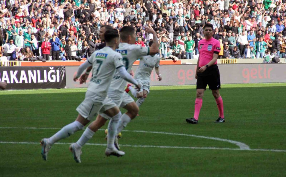 SPOR TOTO SÜPER LİG'İN 29.HAFTASINDA GİRESUNSPOR, SAHASINDA KARŞILAŞTIĞI SİVASSPOR'U 1 - 0 MAĞLUP ETTİ