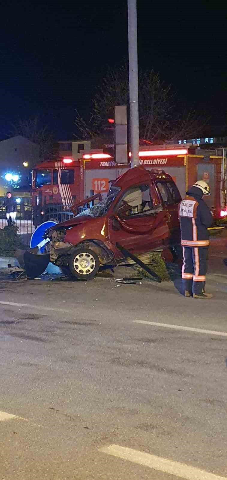 TRABZON’UN ARAKLI İLÇESİNDE AKŞAM SAATLERİNDE MEYDANA GELEN TRAFİK KAZASINDA OSMAN DENİZ HAYATINI KAYBETTİ