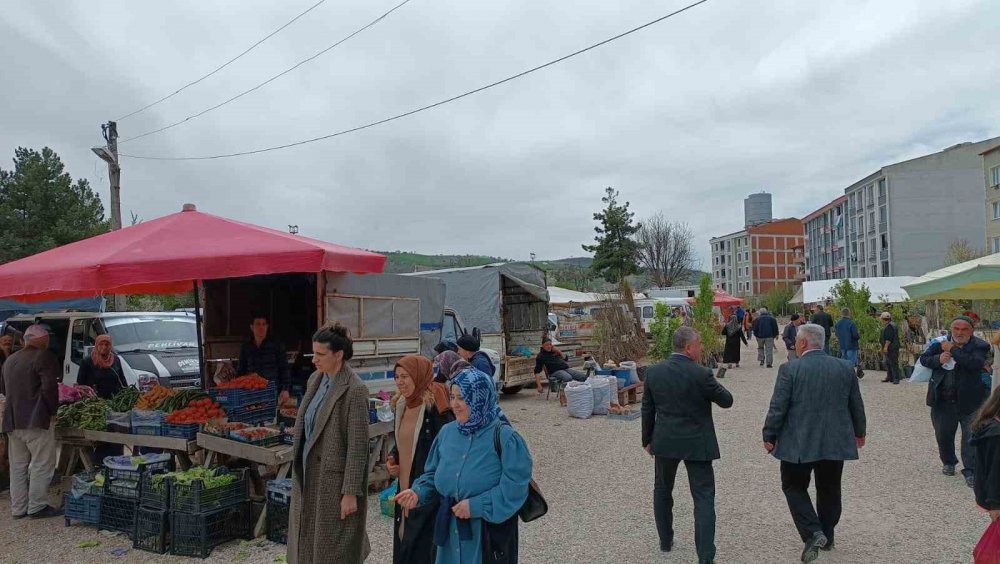 HAVZA BELEDİYE BAŞKANI SEBAHATTİN ÖZDEMİR, "HAVZA YÖRESEL ÜRÜN VE KAPALI PAZARYERİ PROJESİ'NDE İHALE SÜRECİNİN TAMAMLANDIĞINI, İLK KAZMANIN BAYRAM SONRASI VURULACAĞINI AÇIKLADI