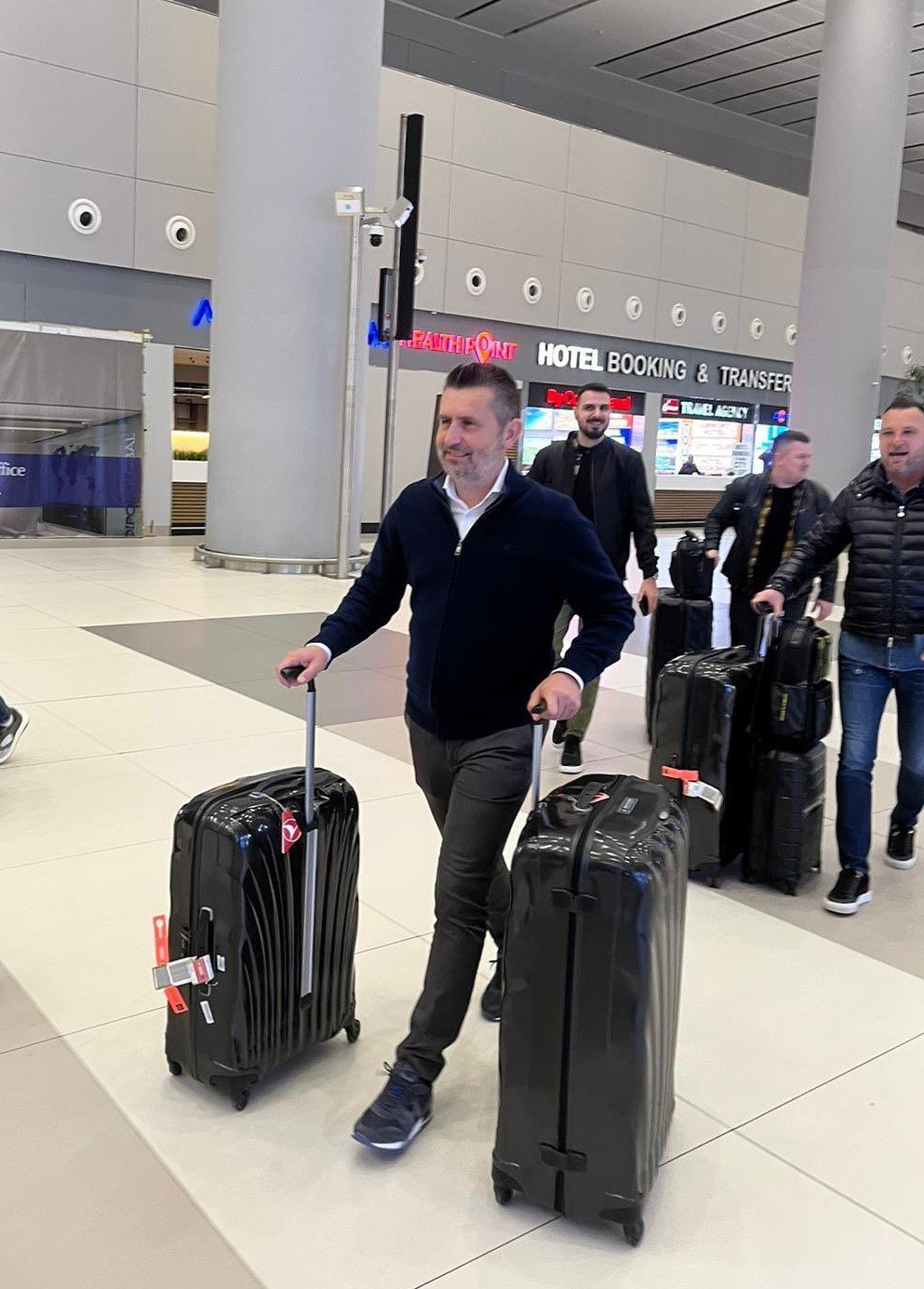 TRABZONSPOR'UN PRENSİP ANLAŞMASINA VARDIĞI HIRVAT TEKNİK ADAM NENAD BJELİCA, YARDIMCILARIYLA BİRLİKTE İSTANBUL'A GELDİ