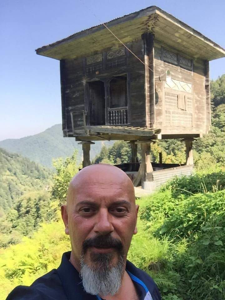 ANTALYA'DA YAŞAYAN RİZELİ YAKUP KADİR CİHAN , RAMAZAN BAYRAMI'NDA DİNLENMEK İÇİN MEMLEKETİ RİZE'YE GELDİ. KAYALIK ALANDA CANSIZ BEDENİ BULUNDU