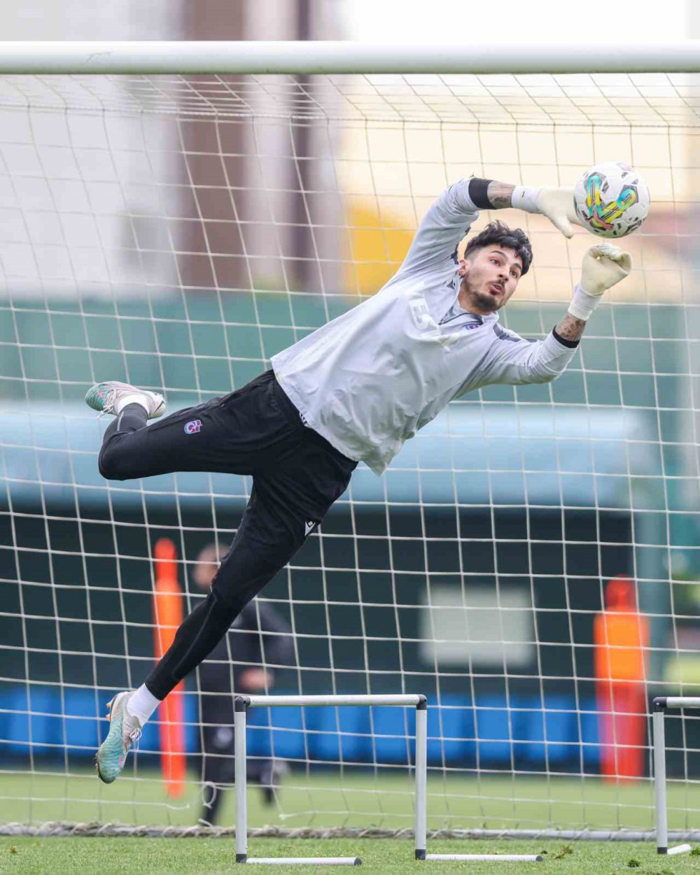 TRABZONSPOR, SPOR TOTO SÜPER LİG'İN 32. HAFTASINDA DEPLASMANDA OYNAYACAĞI KONYASPOR MAÇININ HAZIRLIKLARINI SÜRDÜRDÜ