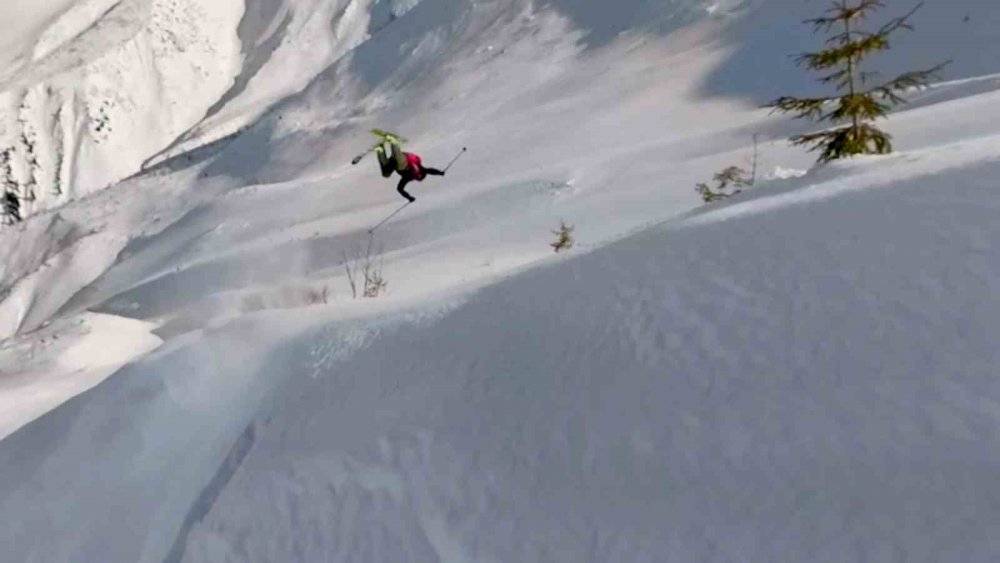 KAÇKAR DAĞLARI’NDA YAPILAN HELİSKİ SEZONU SONA ERDİ. KAÇKAR DAĞLARI'NDA 17. KEZ YAŞANAN HELİSKİ'DE RÖTARLI BAŞLAMASINA RAĞMEN KATILIM SAYISI YÜKSEK OLDU