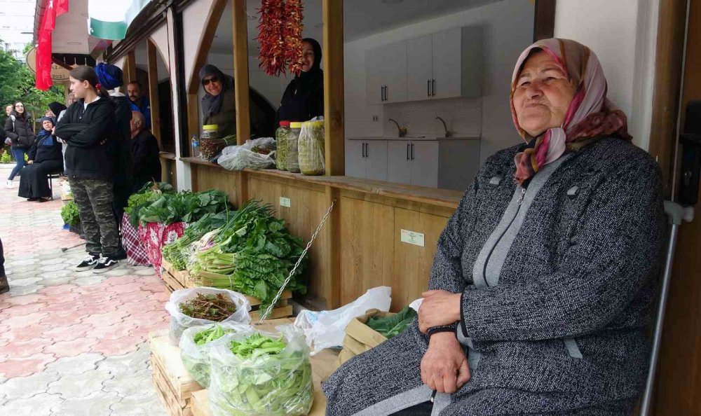 GİRESUN BELEDİYESİ TARAFINDAN YÖRESEL ÜRÜNLERİYLE TARIMSAL VE HAYVANSAL ÜRETİME DESTEK VEREN KADINLAR İÇİN KURULAN YÖRESEL ÜRÜNLER PAZARI PROJESİ'NİN ÜÇÜNCÜSÜ DE HİZMETE AÇILDI
