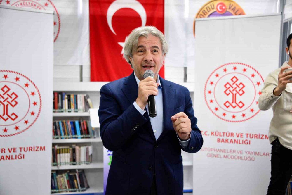 ORDU'NUN ÜNYE İLÇESİNDE FARKLI BİR KONSEPT İLE GENÇLERİN DE İLGİSİNİ ÇEKEN BİR ORTAMDA HAZIRLANAN AVM HALK KÜTÜPHANESİ KULLANIMA AÇILDI