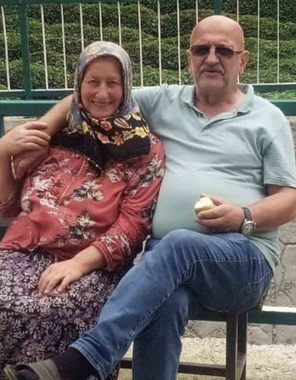 RİZE'NİN ÇAYELİ İLÇESİ SENOZ BÖLGESİ'NDE ÖNCEKİ GÜN DEREYE UÇAN ARAÇTA HAYATINI KAYBEDEN 5 KİŞİ SON YOLCULUKLARINA UĞURLANDI