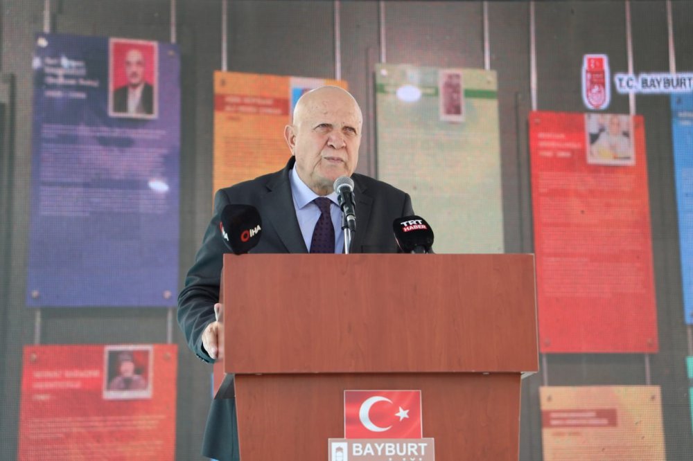 BAYBURT BELEDİYESİ TARAFINDAN 2019’DA ŞEHİR MÜZESİ YAPILMASI AMACIYLA BAYBURT VALİLİĞİNE DEVREDİLEN, ESKİ KIZ MESLEK LİSESİ RESTORASYON ÇALIŞMALARININ ARDINDAN BUGÜN "BAYBURT DEDE KORKUT ŞEHİR MÜZESİ" OLARAK HİZMETE AÇILDI