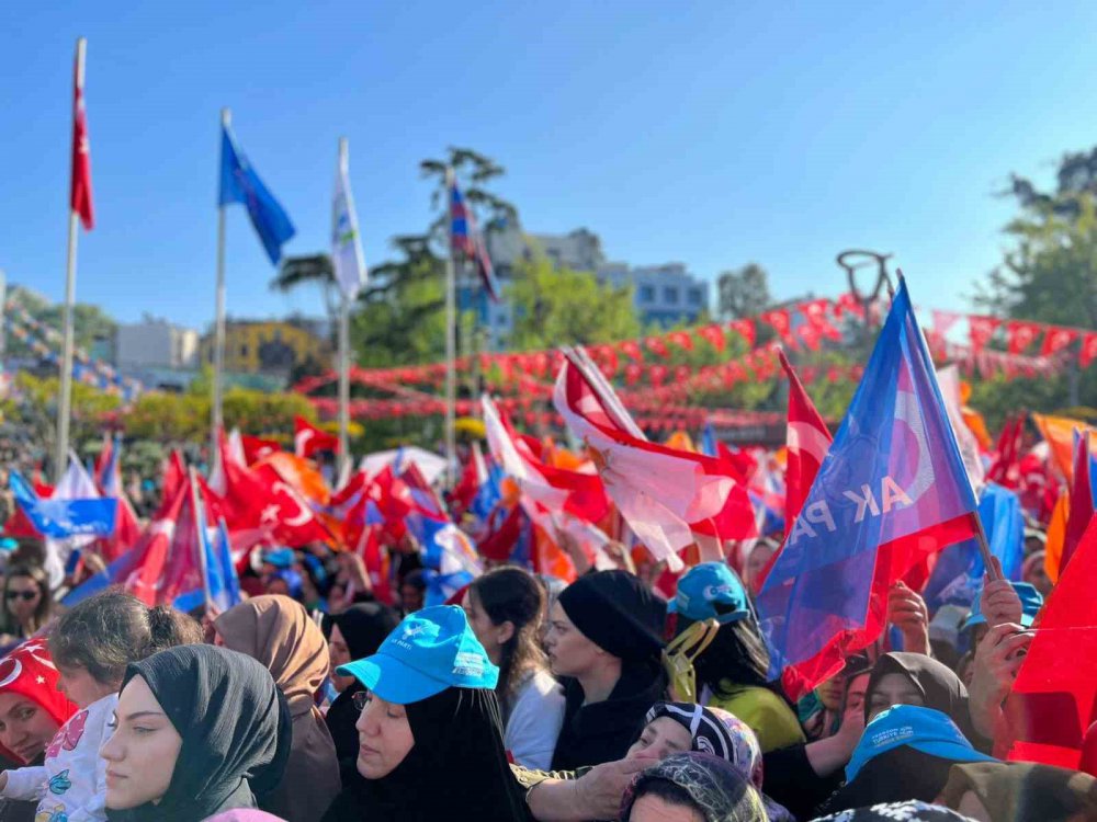 CUMHURBAŞKANI ERDOĞAN: “TRABZON KANDİL’DEN SEVİLMEZ, PENSİLVANYA’DAN SEVİLMEZ, LONDRA’DAN SEVİLMEZ”