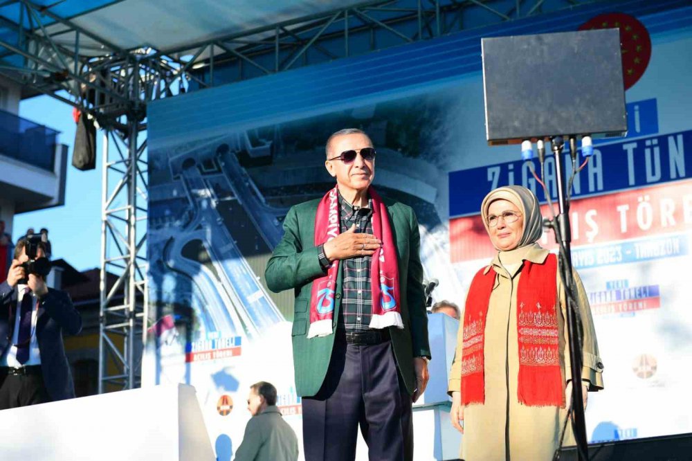 CUMHURBAŞKANI ERDOĞAN: “TRABZON KANDİL’DEN SEVİLMEZ, PENSİLVANYA’DAN SEVİLMEZ, LONDRA’DAN SEVİLMEZ”