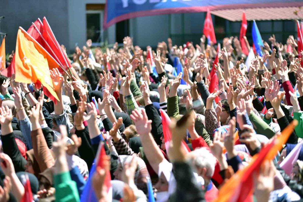 CUMHURBAŞKANI RECEP TAYYİP ERDOĞAN GİRESUN’DA . ÇARŞIDA PAZARDA YAŞANAN BÜTÜN PAHALILIKLARI AŞACAKLARINI BELİRTEREK "GÖRÜYORSUNUZ ENFLASYON HER AY BİRAZ DAHA DÜŞÜYOR