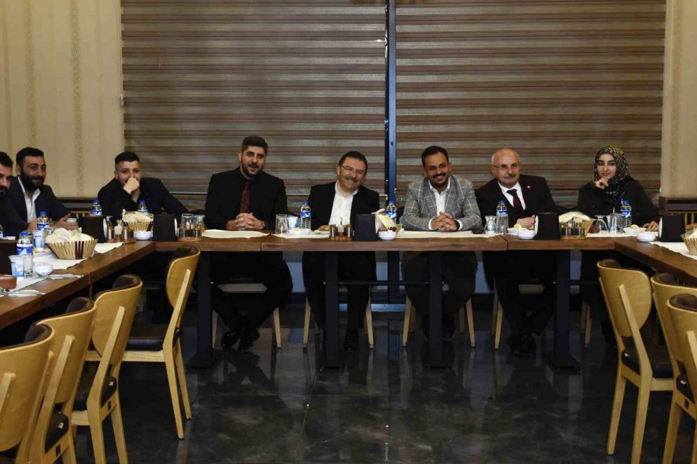 AK PARTİ ERZURUM İL GENÇLİK KOLLARI BAŞKANI VE 28.DÖNEM AK PARTİ ERZURUM MİLLETVEKİLİ ADAYI MUHAMMED GÖKBERK KOCAALİLER ŞİMDİDE GELECEK PARTİSİ İL GENÇLİK KOLLARI BAŞKANINI TEŞKİLATINA DAHİL ETTİ