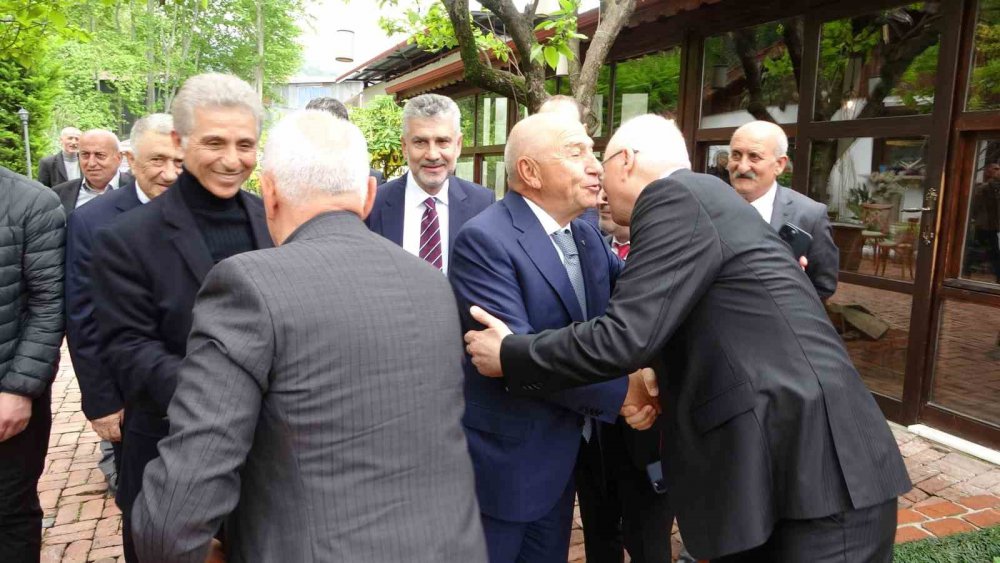 TÜRKİYE FUTBOL FEDERASYONU ESKİ BAŞKANI NİHAT ÖZDEMİR : "TRABZONSPOR ALNININ AKIYLA ŞAMPİYONLUĞU KAZANDI"