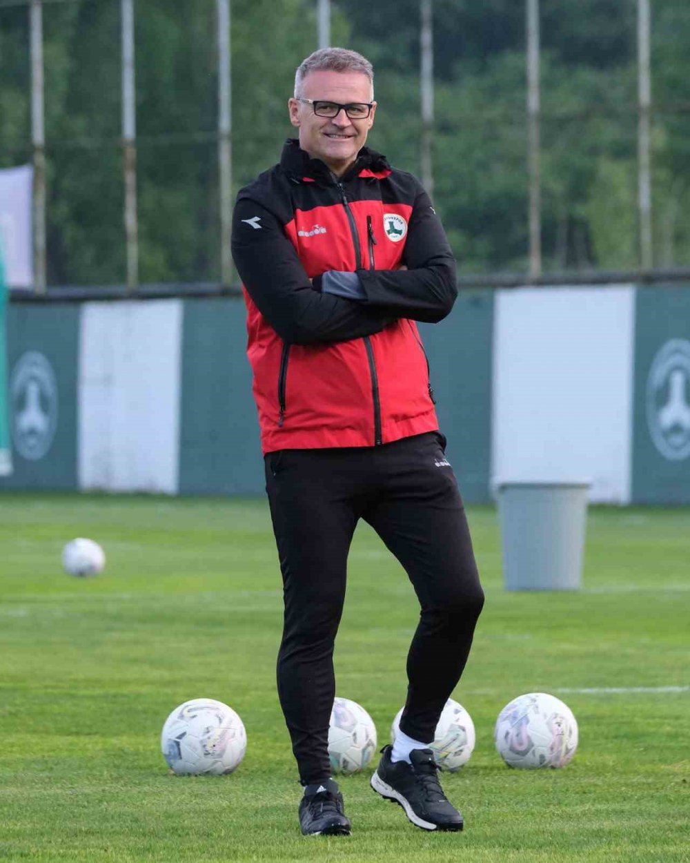 GİRESUNSPOR BASIN SÖZCÜSÜ EMRULLAH EKİZ: “3’TE 3 YAPARAK SÜPER LİG’DE KALMAK İSTİYORUZ”