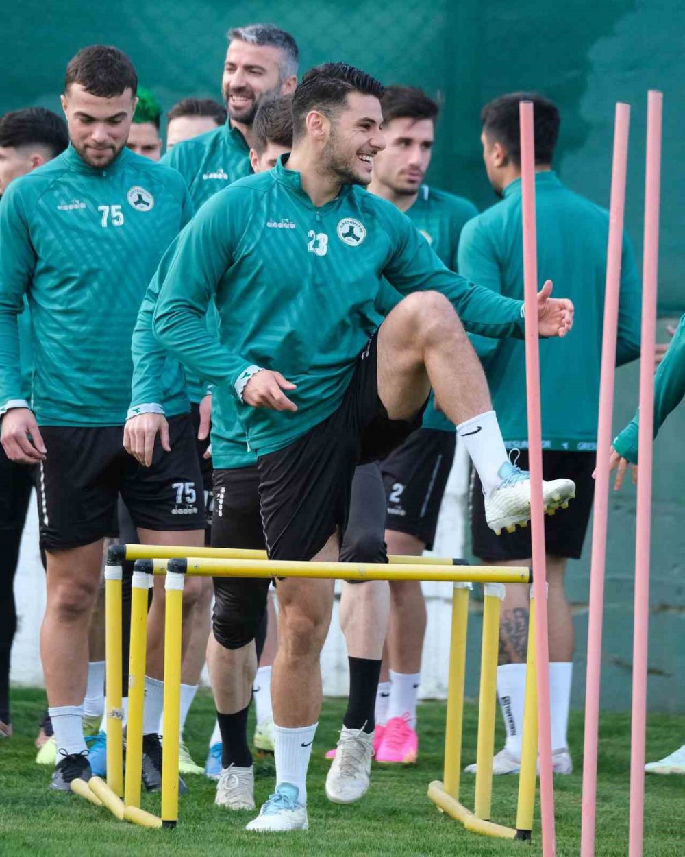 GİRESUNSPOR BASIN SÖZCÜSÜ EMRULLAH EKİZ: “3’TE 3 YAPARAK SÜPER LİG’DE KALMAK İSTİYORUZ”