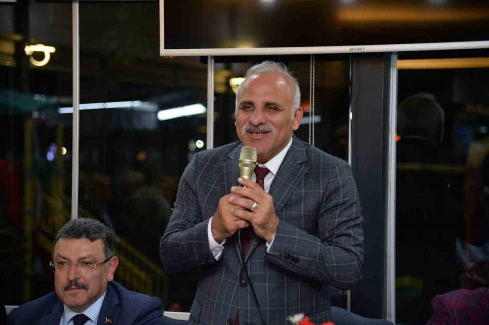 TRABZON BÜYÜKŞEHİR BELEDİYE BAŞKANI MURAT ZORLUOĞLU, ARTVİN, GİRESUN, BAYBURT VE GÜMÜŞHANE HEMŞEHRİ DERNEKLERİYLE BULUŞTU