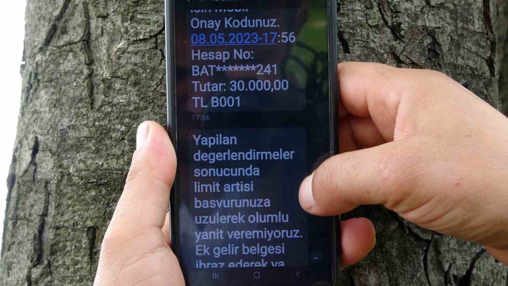 Ordu'da, kendisini banka görevlisi olarak tanıtan dolandırıcılara inanan kişi 60 bin lira dolandırıldı. DOLANDIRICILAR 60 BİN TL’SİNİ ALIP 