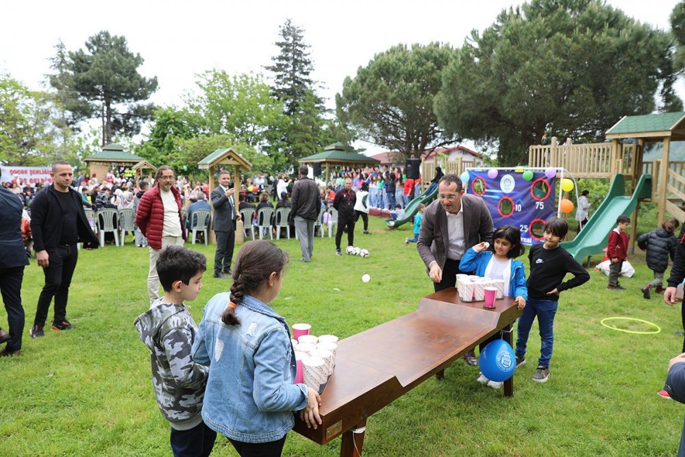 TRABZON'UN AKÇAABAT İLÇESİNDE HAYATA KAZANDIRILAN TOPRAK ANA KÖY YAŞAM MERKEZİ'NDE DEPREMZEDE AİLELER VE ÖĞRENCİLER İÇİN "GÜCÜMÜZ KARDEŞLİĞİMİZ" BULUŞMA PROGRAMI DÜZENLENDİ