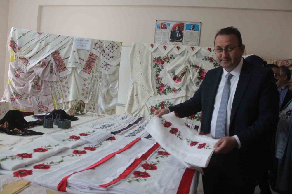 GİRESUN'UN GÖRELE İLÇESİNDE HALK EĞİTİM MERKEZİ (HEM) MÜDÜRLÜĞÜ TARAFINDAN 2022-2023 EĞİTİM-ÖĞRETİM YILINDA AÇILAN 378 KURSA 5 BİN 866 KURSİYER KATILDI