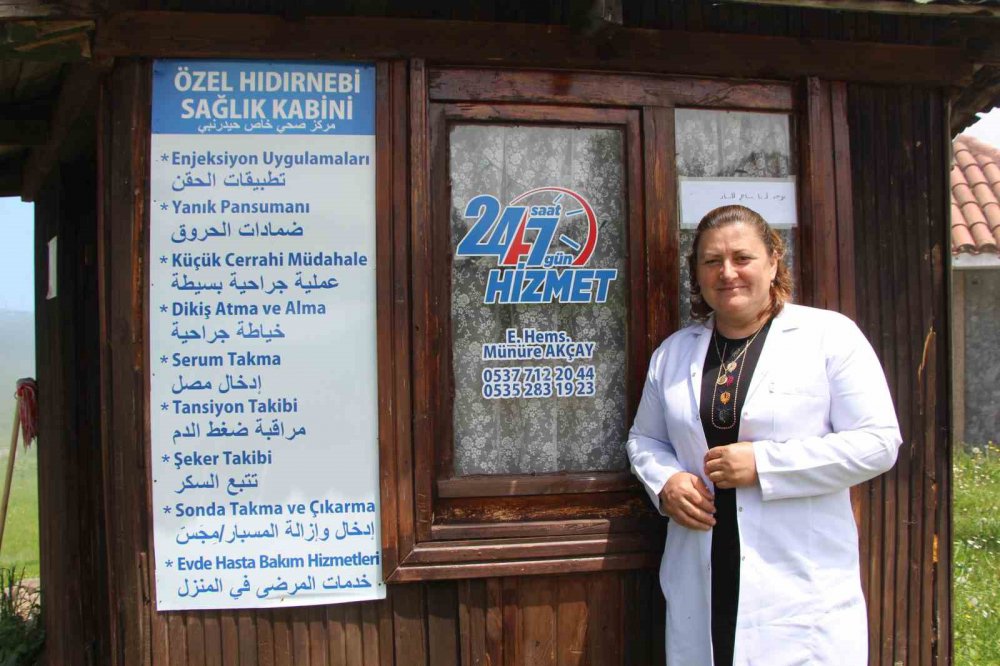 AKÇAABAT İLÇESİNDE BABASININ 35 YIL ÖNCE KALP KRİZİ GEÇİREREK HAYATINI KAYBETTİĞİ BİN 600 RAKIMLI HIDIRNEBİ YAYLASI'NDA SAĞLIK KABİNİ KURAN EMEKLİ HEMŞİRE MÜNİRE AKÇAY,BABASINI KAYBETTİĞİ YAYLADA HASTALARA ŞİFA OLUYOR