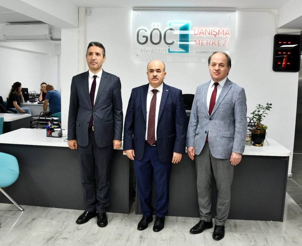 SAMSUN VALİSİ DOÇ. DR. ZÜLKİF DAĞLI, 10 ŞUBAT 2022'DE 48 BİN 140 OLAN ULUSLARARASI VE GEÇİCİ KORUMA KAPSAMINDAKİ SIĞINMACININ SON 16 AYDAKİ ÇALIŞMALARLA YÜZDE 39 ORANINDA BİR AZALIŞLA 29 BİN 400'E KADAR DÜŞTÜĞÜNÜ AÇIKLADI