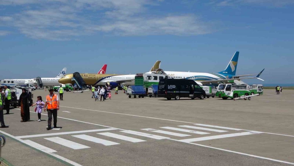 TRABZON HAVALİMANI’NDA TURİZM SEZONU YOĞUNLUĞU BAŞLADI