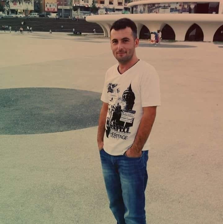 GİRESUN SİS DAĞI YAYLASI'NDAN GÖRELE İSTİKAMETİNE GİTMEKTE OLAN ARAÇ SİS NEDENİYLE YOLDAN ÇIKMASI SONUCU İNİŞDİBİ MEVKİİNDE UÇURUMDAN YUVARLANDI. KAZADA AHMET ARSLAN VE LATİF KEÇECİ HAYATINI KAYBETTİ