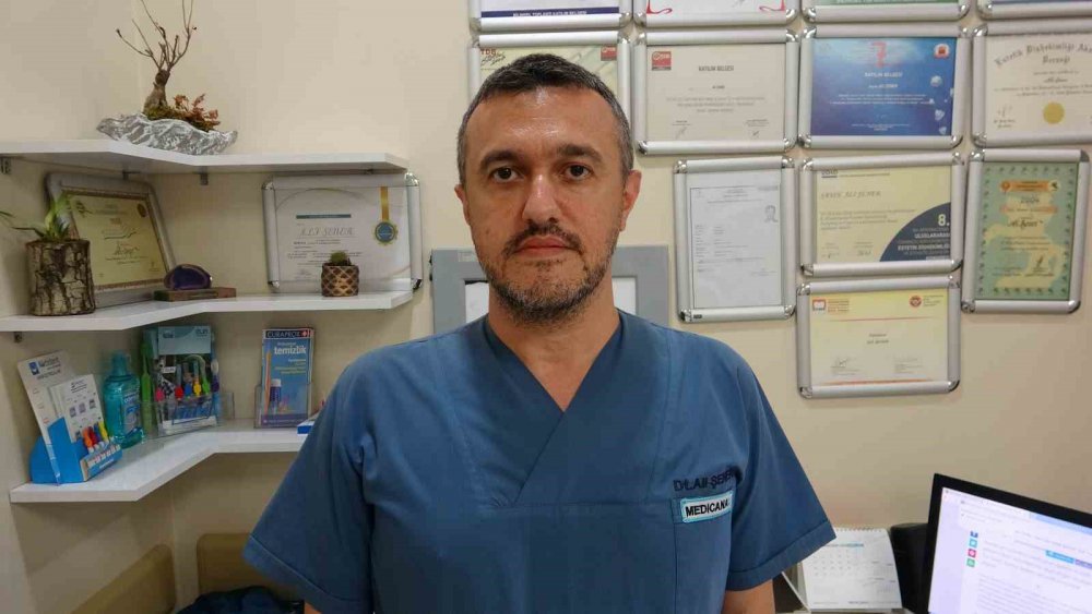 KURBAN BAYRAMI'NDA AŞIRI TÜKETİLEN ŞEKER VE ETLERİN DİŞ SAĞLIĞINI TEHLİKEYE ATACAĞINA DİKKAT ÇEKEN AĞIZ VE DİŞ SAĞLIĞI UZMANI DT. ALİ ŞENER, "BAYRAMDA FAZLA TÜKETİLEN ŞEKER VE ASİTLİ GIDALAR DİŞ SAĞLIĞI İÇİN ZARARLADIR" DEDİ