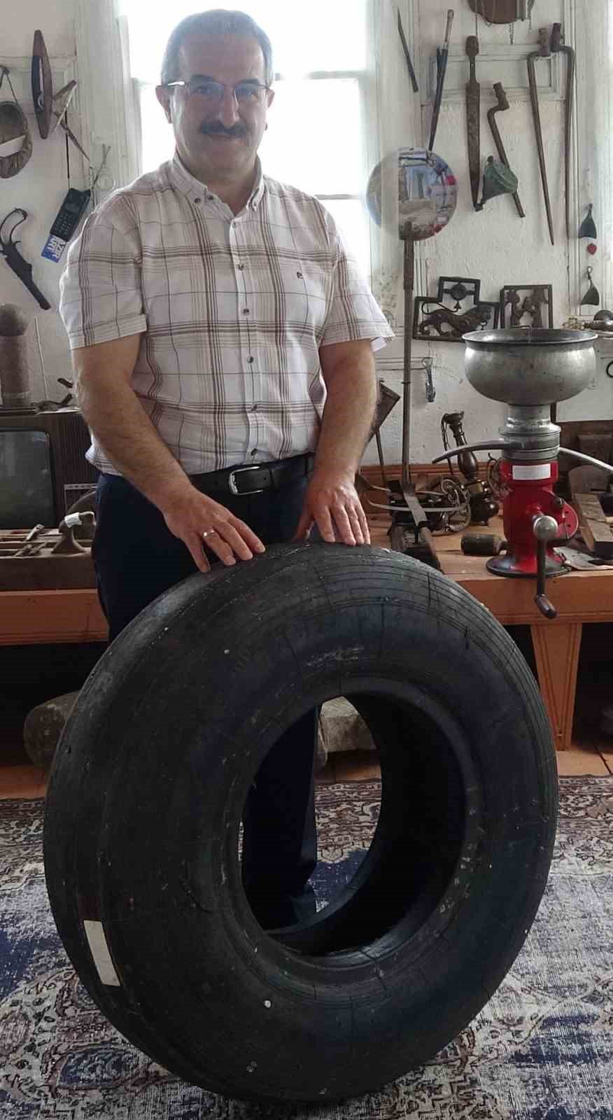 TRABZON'UN MAÇKA İLÇESİ PİLAV DAĞI'NA 2003 YILINDA DÜŞEN İSPANYOL UÇAĞINA İLK ULAŞAN CAMİ İMAMININ GÖSTERDİĞİ ÇABA İSPANYA'DA BELGESELE KONU OLDU