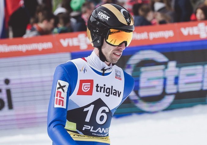 TARİHTE İLK KAYAKLA ATLAMA AVRUPA OYUNLARI NORMAL TEPE YARIŞMASINDA ANTRENMAN ATLAYIŞINI BİRİNCİ OLARAK TAMAMLAYAN ERZURUMLU SPORCU FATİH ARDA İPÇİOĞLU, NORMAL TEPEDE FİNALE KALAN KALDI