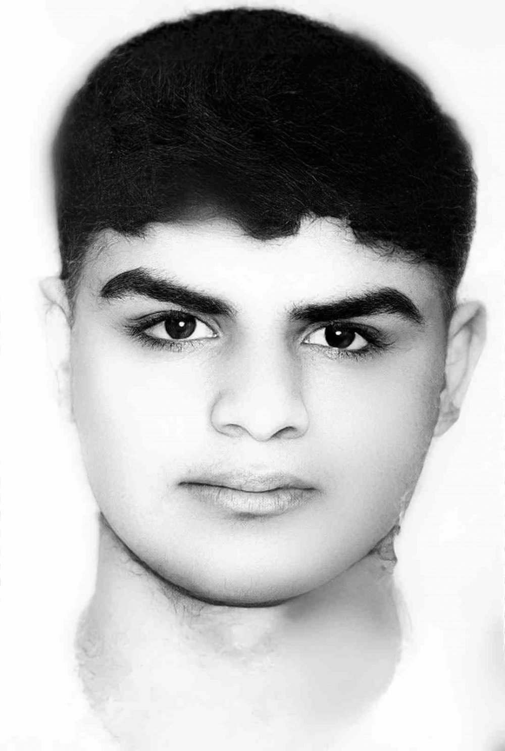 ANKARA'DAN AİLESİ İLE SAMSUN'A GEZMEYE GELEN 19 YAŞINDAKİ ŞÜKRÜ AKGÖNÜL DENİZDE YÜZERKEN BOĞULDU