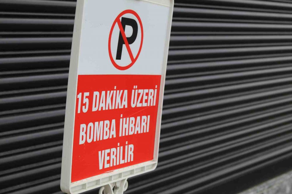 RİZE'DE BU DEPONUN ÖNÜNE ARAÇ PARK EDERSEN ‘BOMBA İHBARI’ YAPILIR