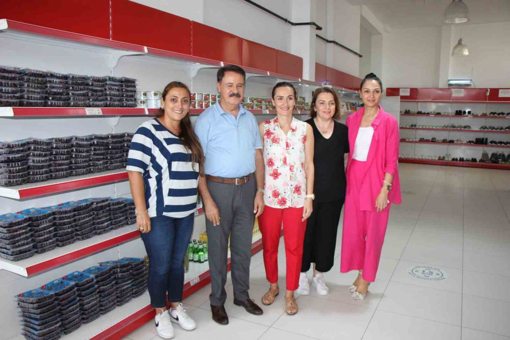 SAMSUN'UN ATAKUM BELEDİYESİ TARAFINDAN HAYATA GEÇİRİLEN KARADENİZ'İN İLK GIDA BANKASI OLAN "ATAMARKET'TEN BUGÜNE KADAR 10 BİN AİLE, 1 KURUŞ BİLE ÜCRET ÖDEMEDEN 17 MİLYON TL'LİK ÜRÜN ALDI