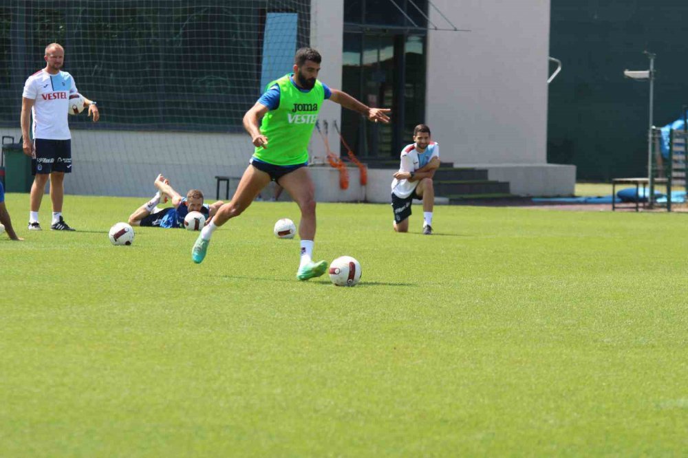 TRABZONSPOR YENİ SEZON HAZIRLIKLARINI BUGÜN SAAT 10.00'DA YAPTIĞI ANTRENMANLA SÜRDÜRDÜ. BORDO-MAVİLİLERDE 7 FUTBOLCU ANTRENMANDA YER ALMADI