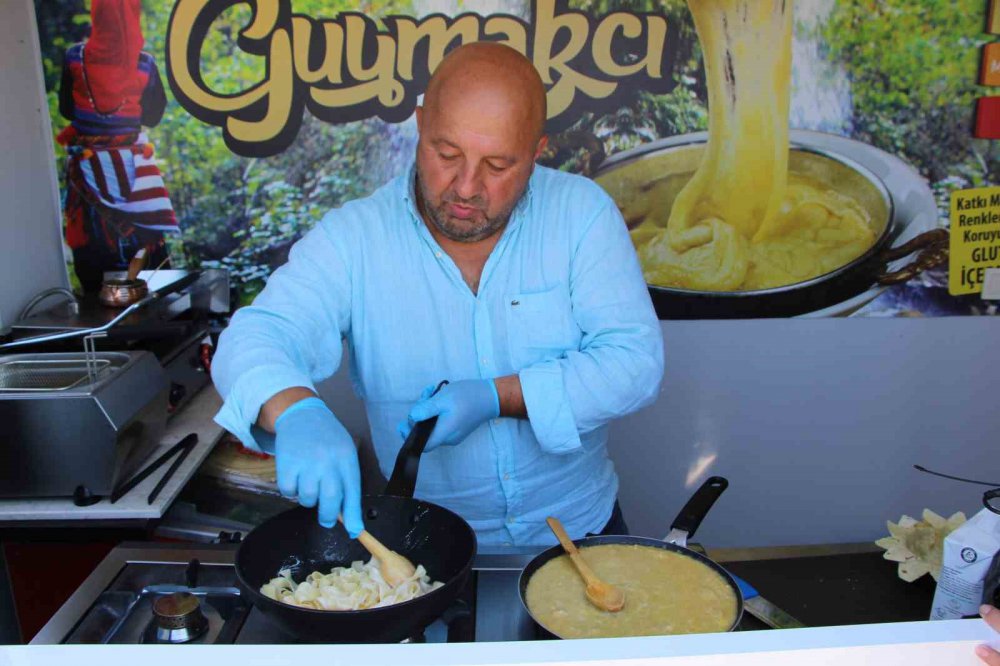 TRABZON'DA GİRİŞİMCİ İŞADAMI MURAT ONUR, 5 YIL EMEK VEREREK GELİŞTİRDİĞİ YÖNTEMLE KARADENİZ YÖRESİNİN MEŞHUR YEMEĞİ KUYMAĞI DONDURULMUŞ HALDE PAKETLEMEYİ BAŞARDI