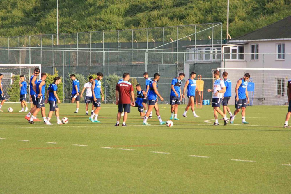 TRABZONSPOR, TRENDYOL SÜPER LİG'İN İKİNCİ HAFTASINDA DEPLASMANDA KARŞILAŞACAĞI GALATASARAY MAÇININ HAZIRLIKLARINI SÜRDÜRÜYOR