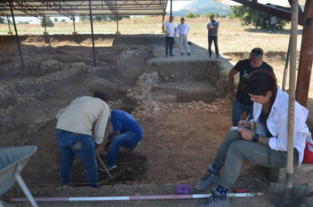 ÇORUM'DAKİ ŞAPİNUVA'DAKİ HİTİT İMPARATORLUĞU'NDAKİ ARINMA RİTÜELLERİNDE KULLANILAN VE KUTSAL OLDUĞUNA İNANILAN SUYUN KAYNAĞI, ŞAPİNUVA'DA YÜRÜTÜLEN KAZILARDA GÜN YÜZÜNE ÇIKARTILIYOR