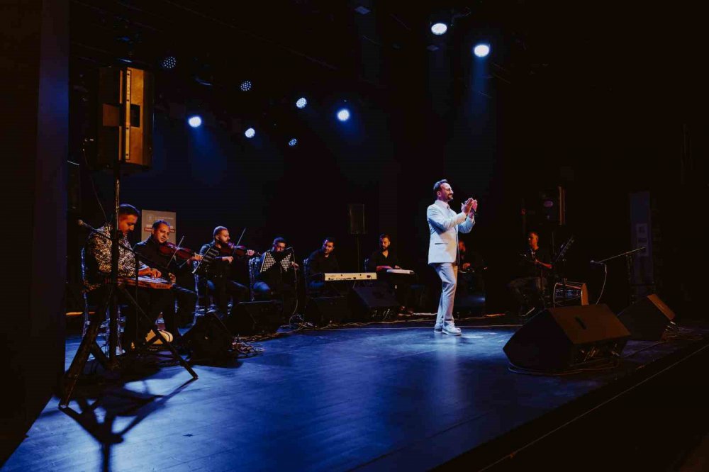 KÜLTÜR VE TURİZM BAKANLIĞI TARAFINDAN TÜRKİYE'NİN ULUSLARARASI MARKA DEĞERİNE KATKIDA BULUNMAK ÜZERE BU YIL 11 ŞEHİRDE DÜZENLENEN TÜRKİYE KÜLTÜR YOLU FESTİVALLERİNİN ERZURUM DURAĞINDAKİ ETKİNLİK TÜM HIZIYLA SÜRÜYOR