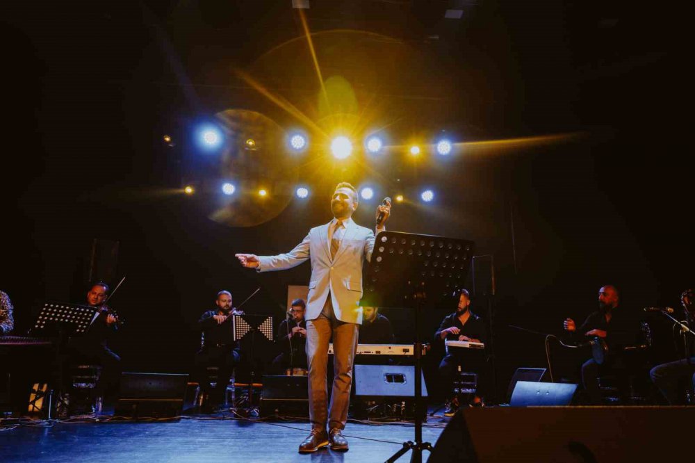 KÜLTÜR VE TURİZM BAKANLIĞI TARAFINDAN TÜRKİYE'NİN ULUSLARARASI MARKA DEĞERİNE KATKIDA BULUNMAK ÜZERE BU YIL 11 ŞEHİRDE DÜZENLENEN TÜRKİYE KÜLTÜR YOLU FESTİVALLERİNİN ERZURUM DURAĞINDAKİ ETKİNLİK TÜM HIZIYLA SÜRÜYOR